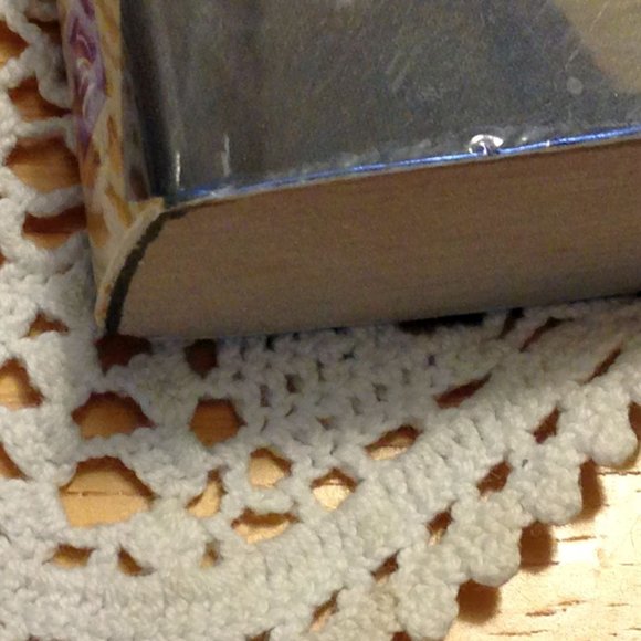 3 for $10 book sale! Amish - The Storekeeper's Daughter Wanda E. Brunstetter - Picture 8 of 9